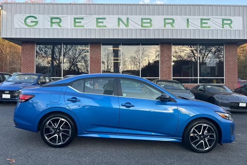 2024 Nissan Sentra SR photo 1