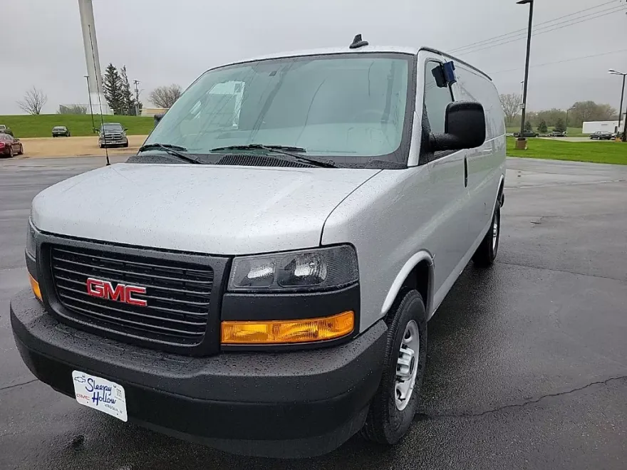 2025 Gmc Savana Cargo 2500 photo 1