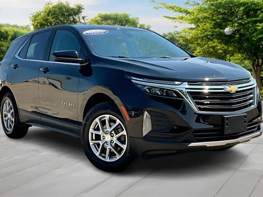 2023 Chevrolet Equinox LT photo 1