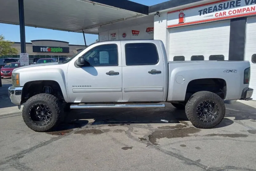 2013 Chevrolet Silverado 1500 LT photo 1