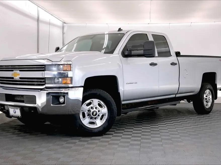 2015 Chevrolet Silverado 2500HD LT photo 1