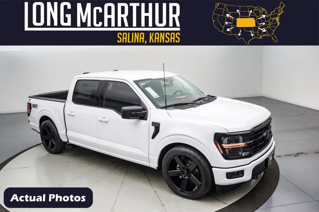 2025 Ford F-150 Lightning photo 1