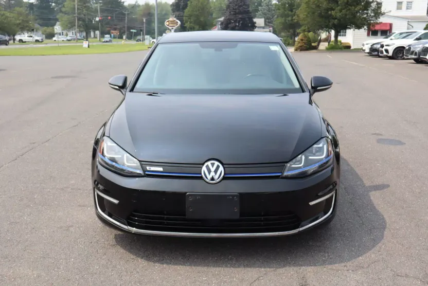 2016 Volkswagen e-Golf SEL Premium photo 1