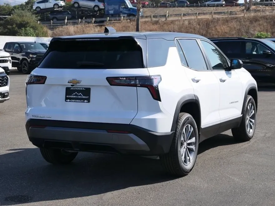 2026 Chevrolet Equinox LT photo 1