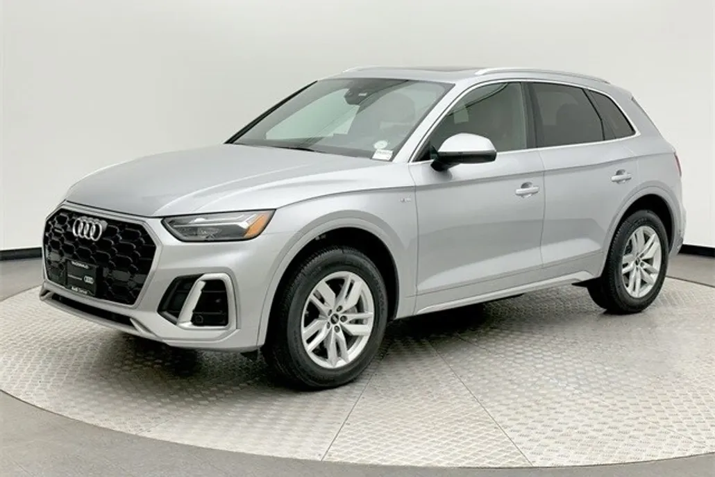 2022 Audi Q5 45 S line Premium photo 1