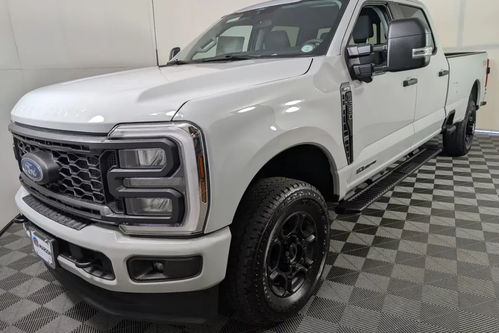 2025 Ford F-350 XL photo 1