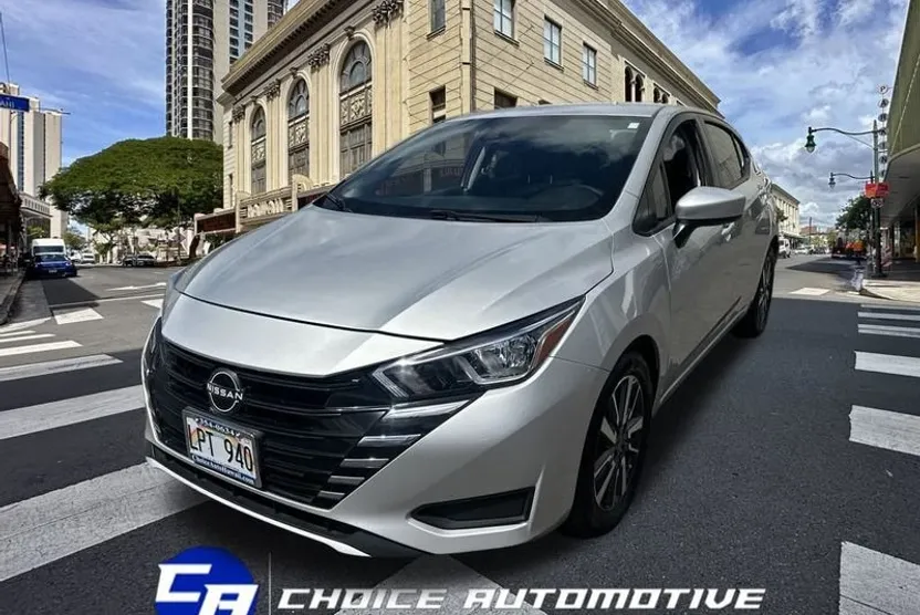 2023 Nissan Versa SV Sedan photo 1