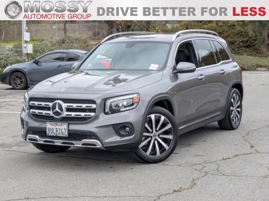 2021 Mercedes Benz GLC 300 photo 1