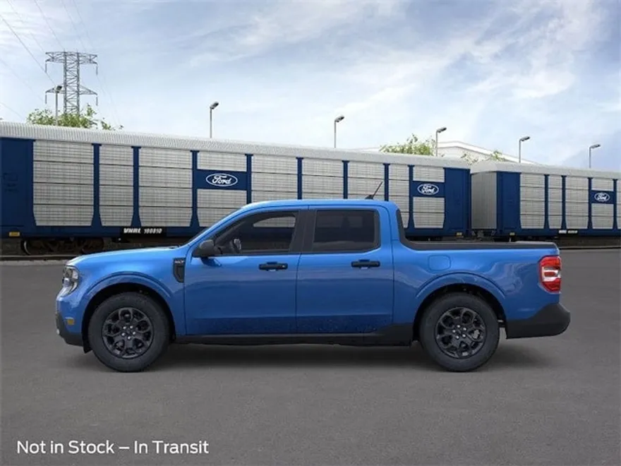 2025 Ford Maverick XLT photo 1