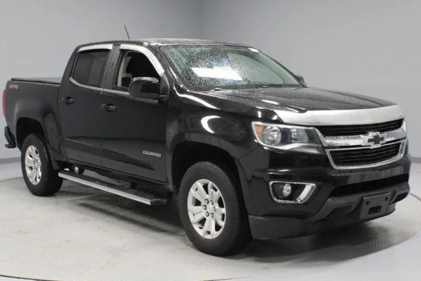 2017 Chevrolet Colorado LT photo 1
