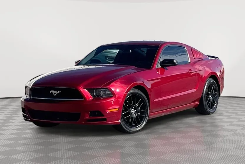2014 Ford Mustang V6 photo 1