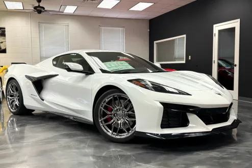2023 Chevrolet Corvette Z06 2LZ photo 2