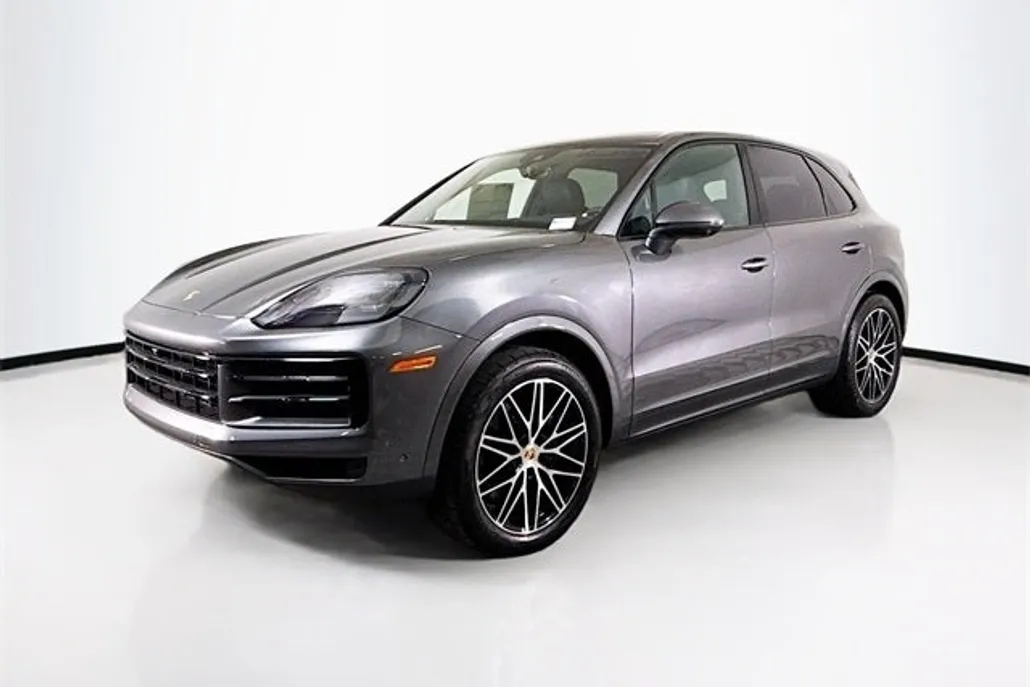 2025 Porsche Cayenne photo 1