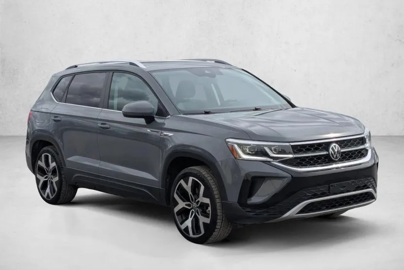 2022 Volkswagen Taos SEL photo 1