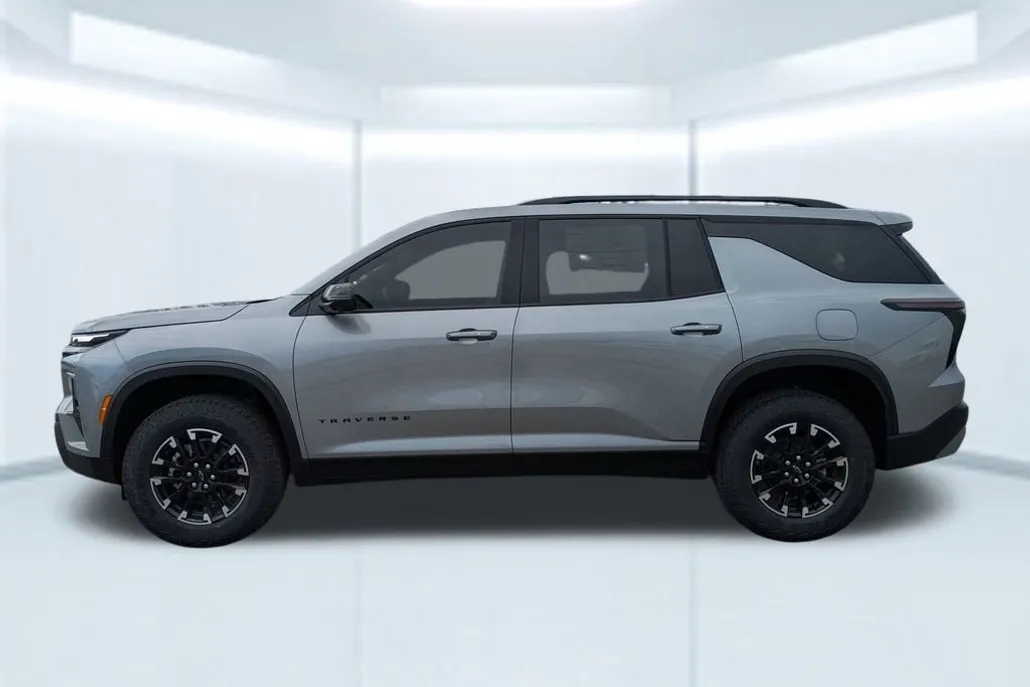 2026 Chevrolet Traverse Z71 photo 1