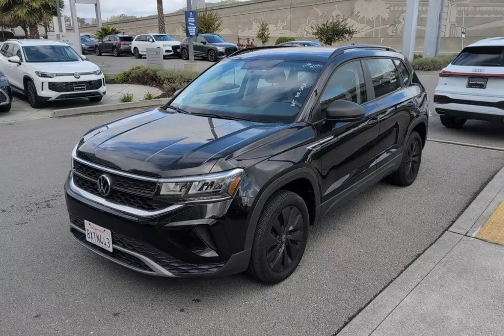 2022 Volkswagen Taos S photo 1