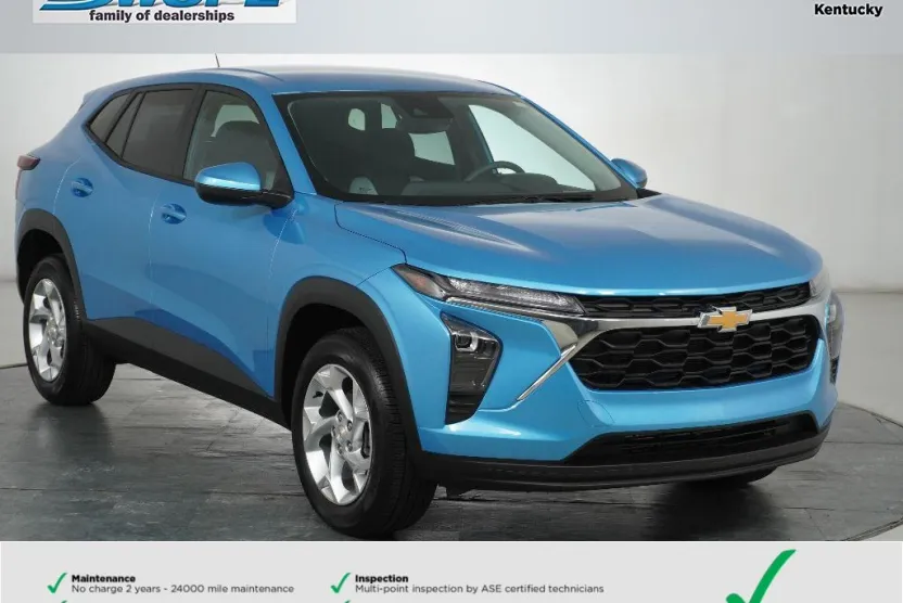 2025 Chevrolet Trax LS photo 1