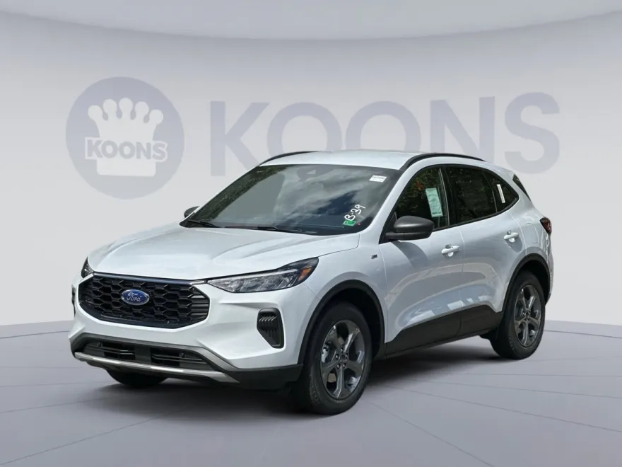 2025 Ford Escape ST-Line photo 1