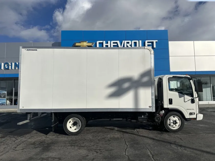 2024 Chevrolet Silverado 4500HD photo 1
