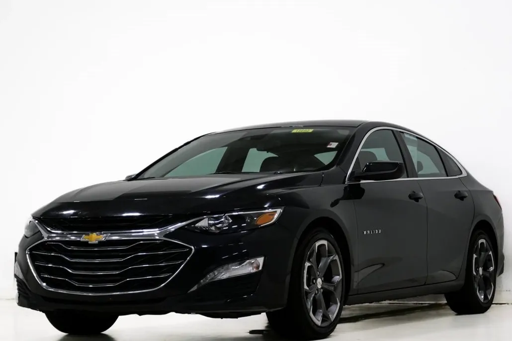 2023 Chevrolet Malibu 1LT photo 1