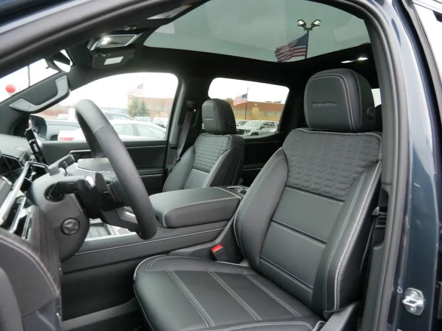2025 Gmc Sierra EV Denali photo 1