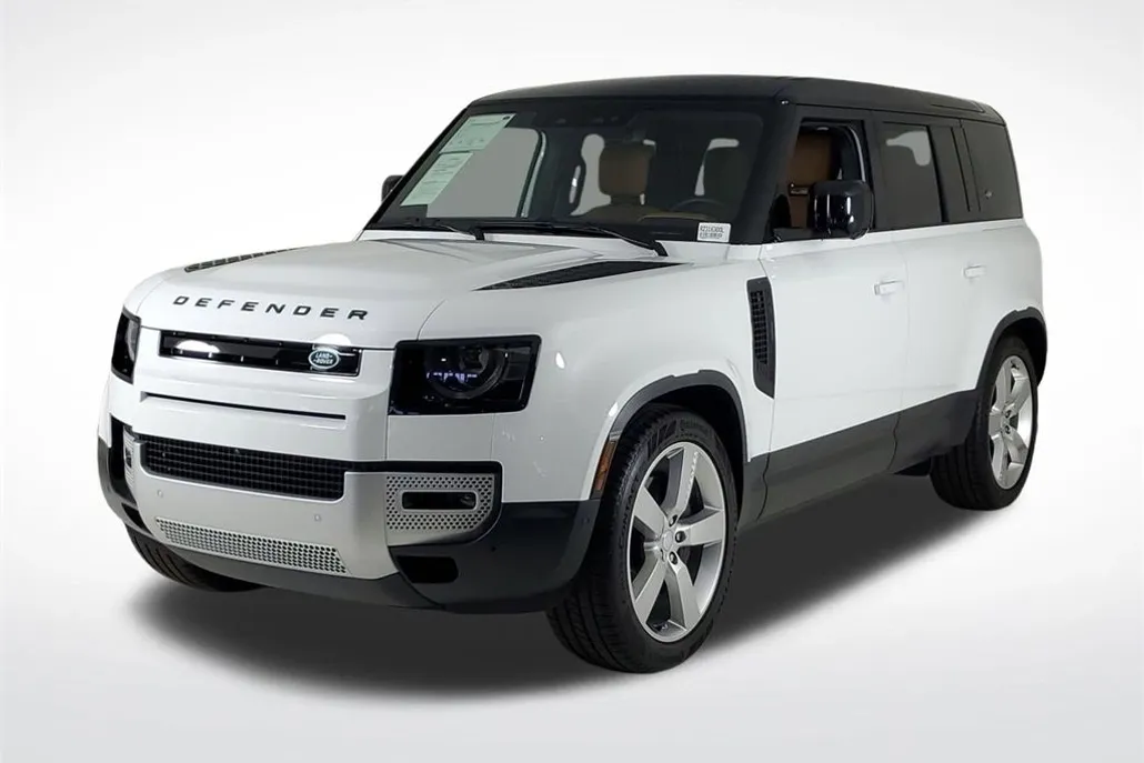 2024 Land Rover Defender 110 SE photo 1