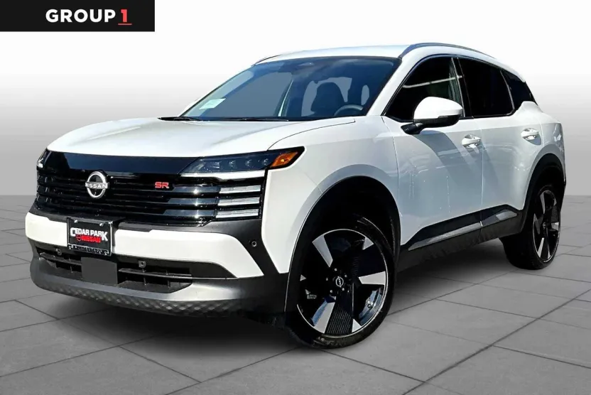 2025 Nissan Kicks SR photo 1