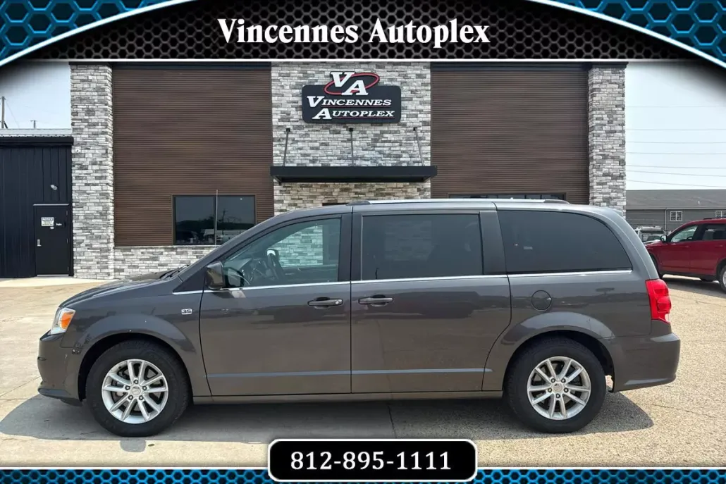 2019 Dodge Grand Caravan SXT photo 1