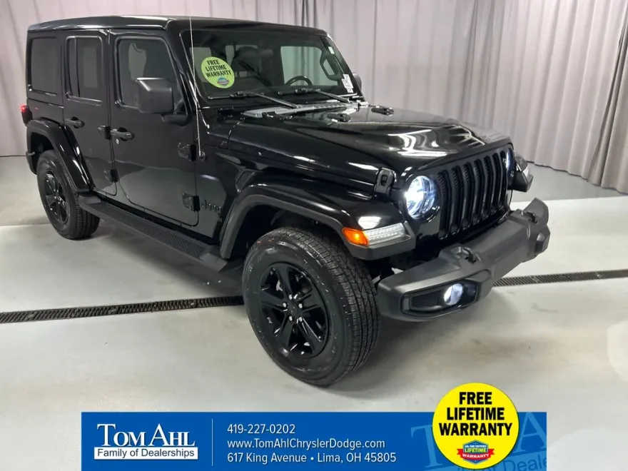 2021 Jeep Wrangler Unlimited Sahara photo 1