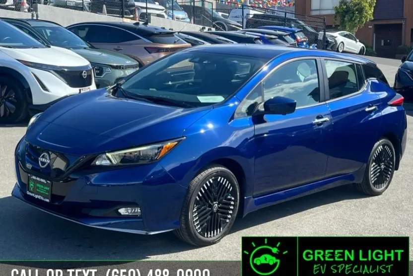 2024 Nissan Leaf SV Plus photo 1