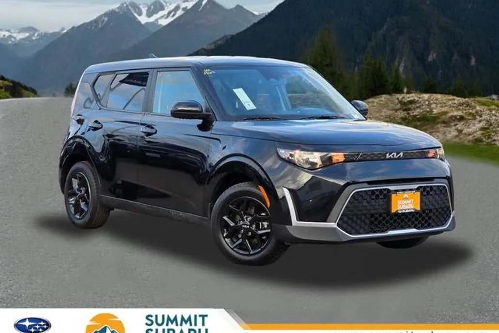 2023 Kia Soul S photo 1
