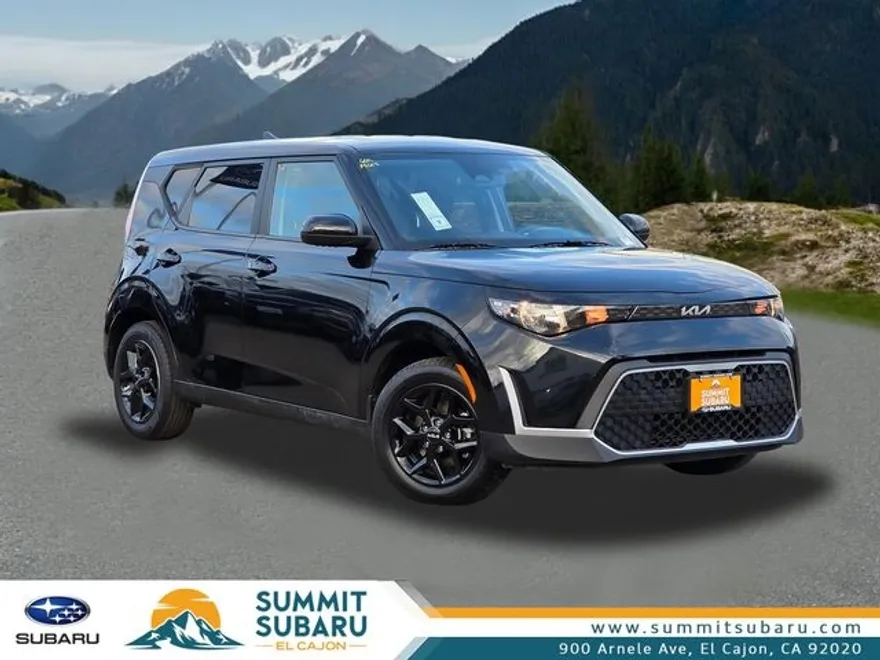 2023 Kia Soul S photo 1