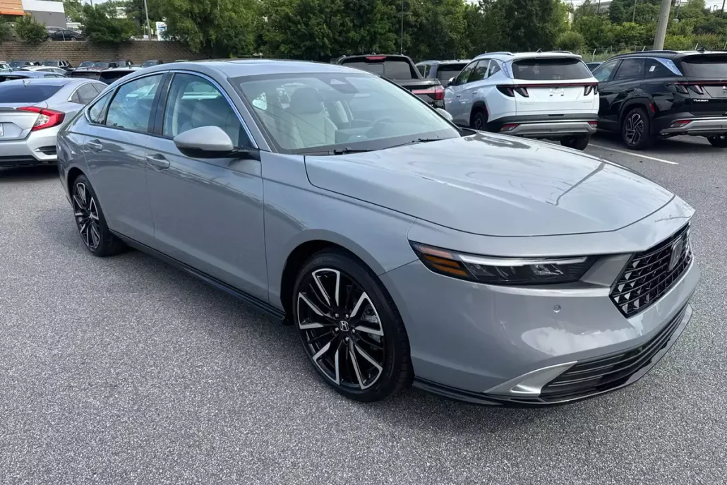 2025 Honda Accord Hybrid Touring photo 1