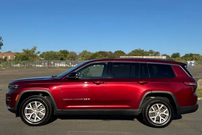 2021 Jeep Grand Cherokee Limited photo 1