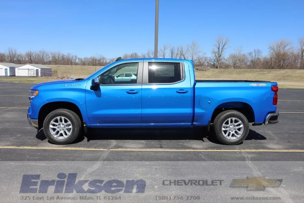 2025 Chevrolet Silverado 1500 LT photo 1