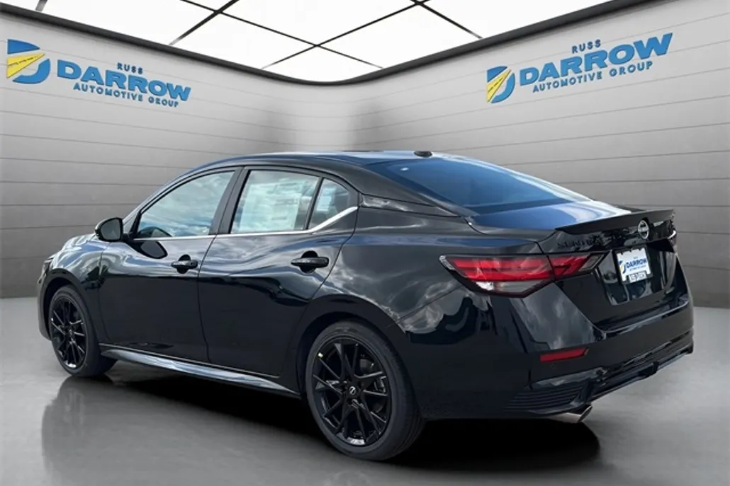 2025 Nissan Sentra SR photo 1
