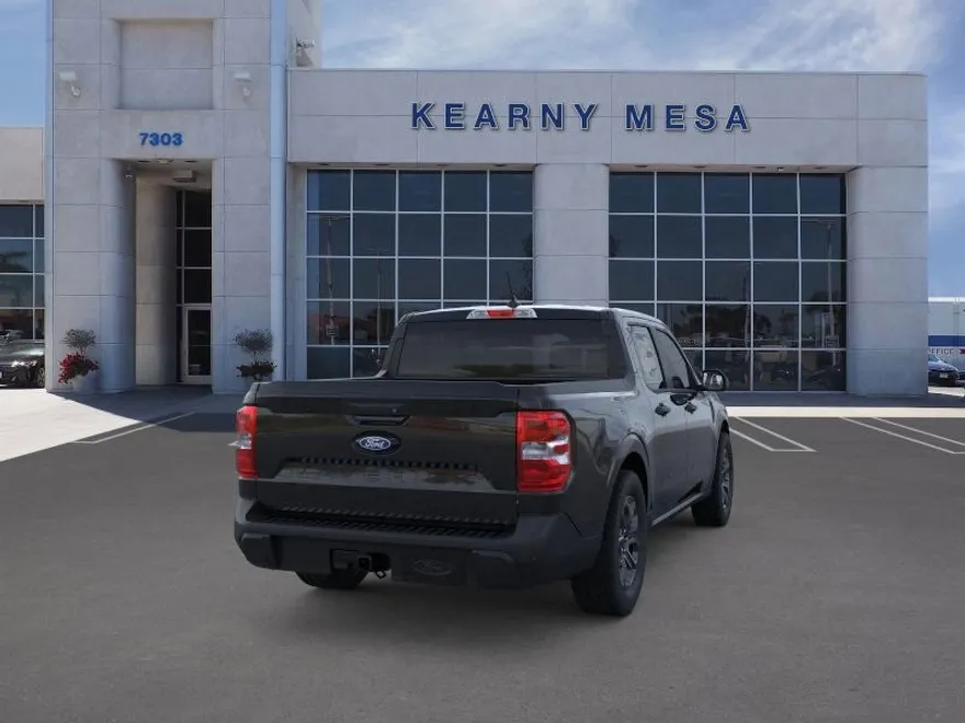 2025 Ford Maverick XLT photo 1