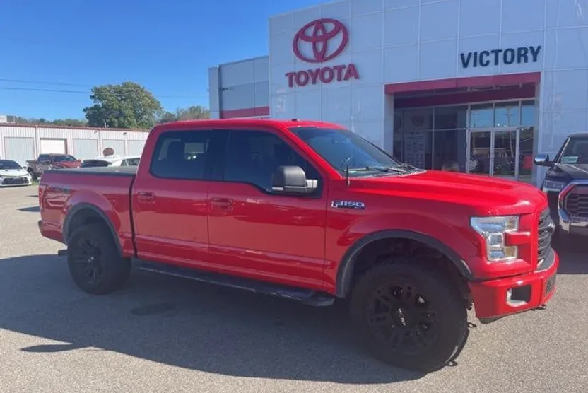 2017 Ford F-150 XLT photo 1