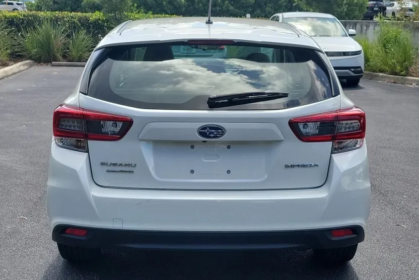 2021 Subaru Impreza Base photo 1