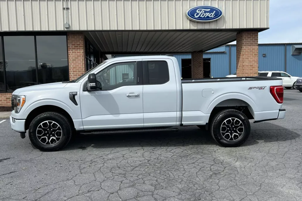 2022 Ford F-150 XLT photo 1