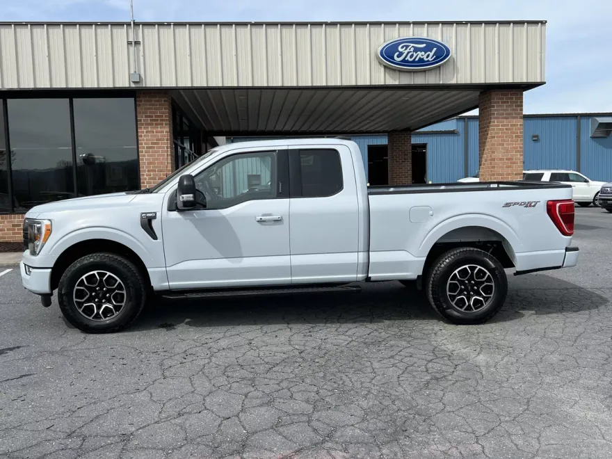 2022 Ford F-150 XLT photo 1