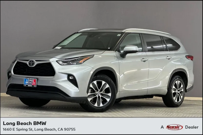 2023 Toyota Highlander XLE photo 1