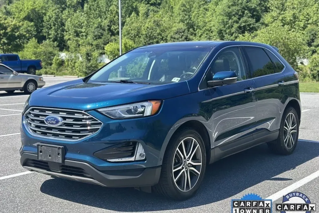 2020 Ford Edge Titanium photo 1