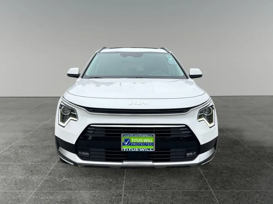 2023 Kia Niro EX Touring photo 1