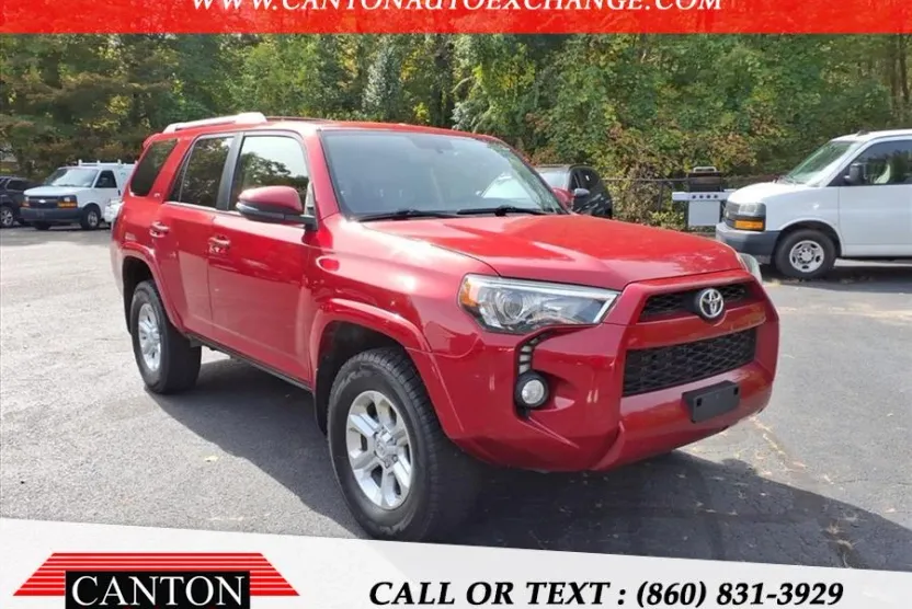 2017 Toyota 4Runner SR5 photo 1