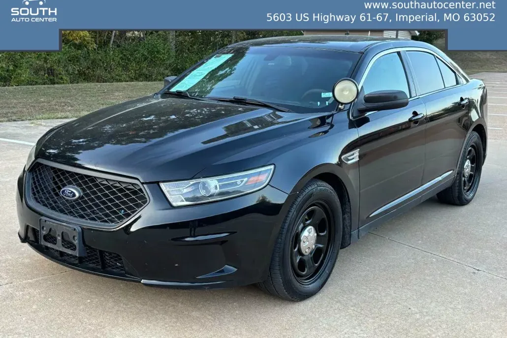 2015 Ford Taurus photo 1