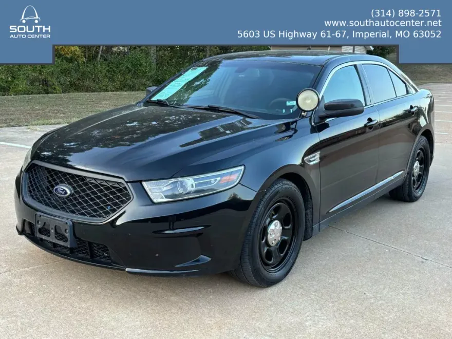2015 Ford Taurus photo 1