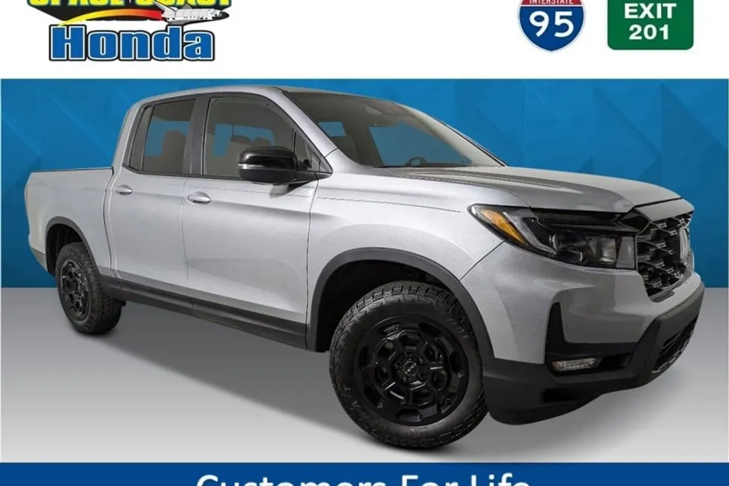 2025 Honda Ridgeline TrailSport photo 1