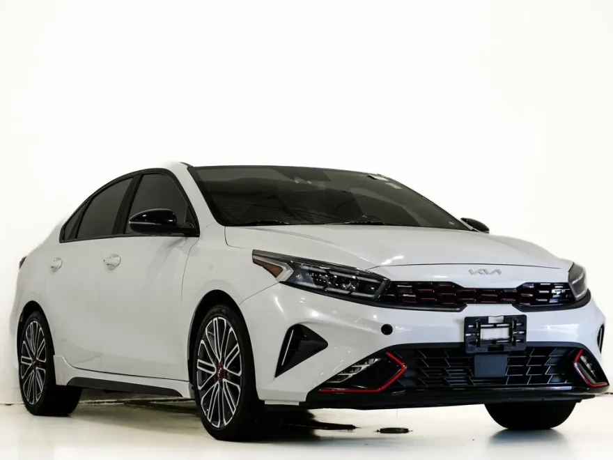 2023 Kia Forte GT photo 1