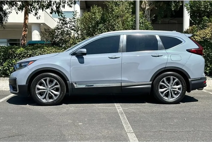 2020 Honda CR-V Touring photo 1